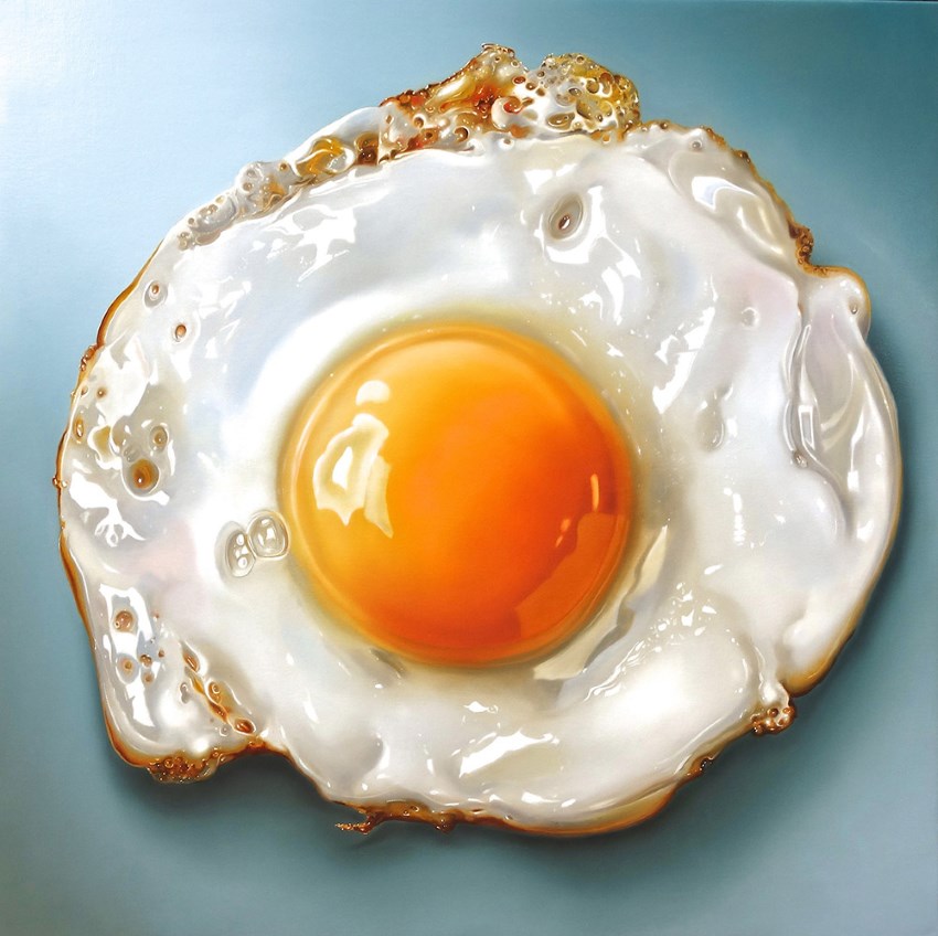 Hyperrealistic oil painting of a fried egg by Tjalf Sparnaay
